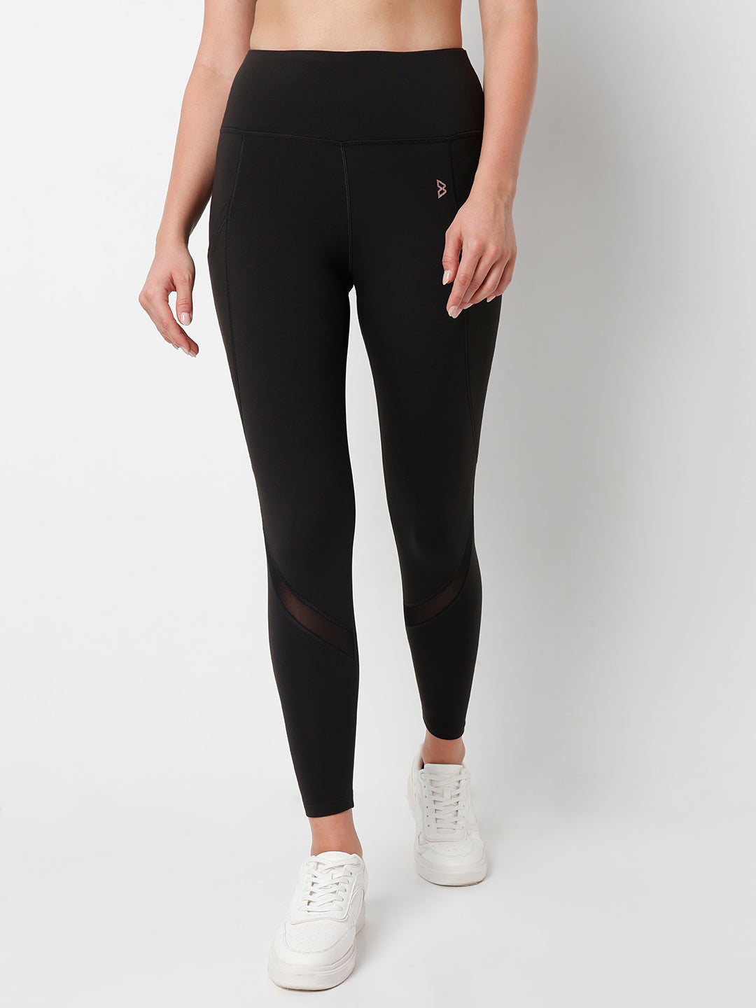 LunaMotion Black Cross Back Set